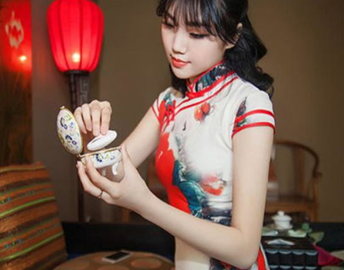 張女士